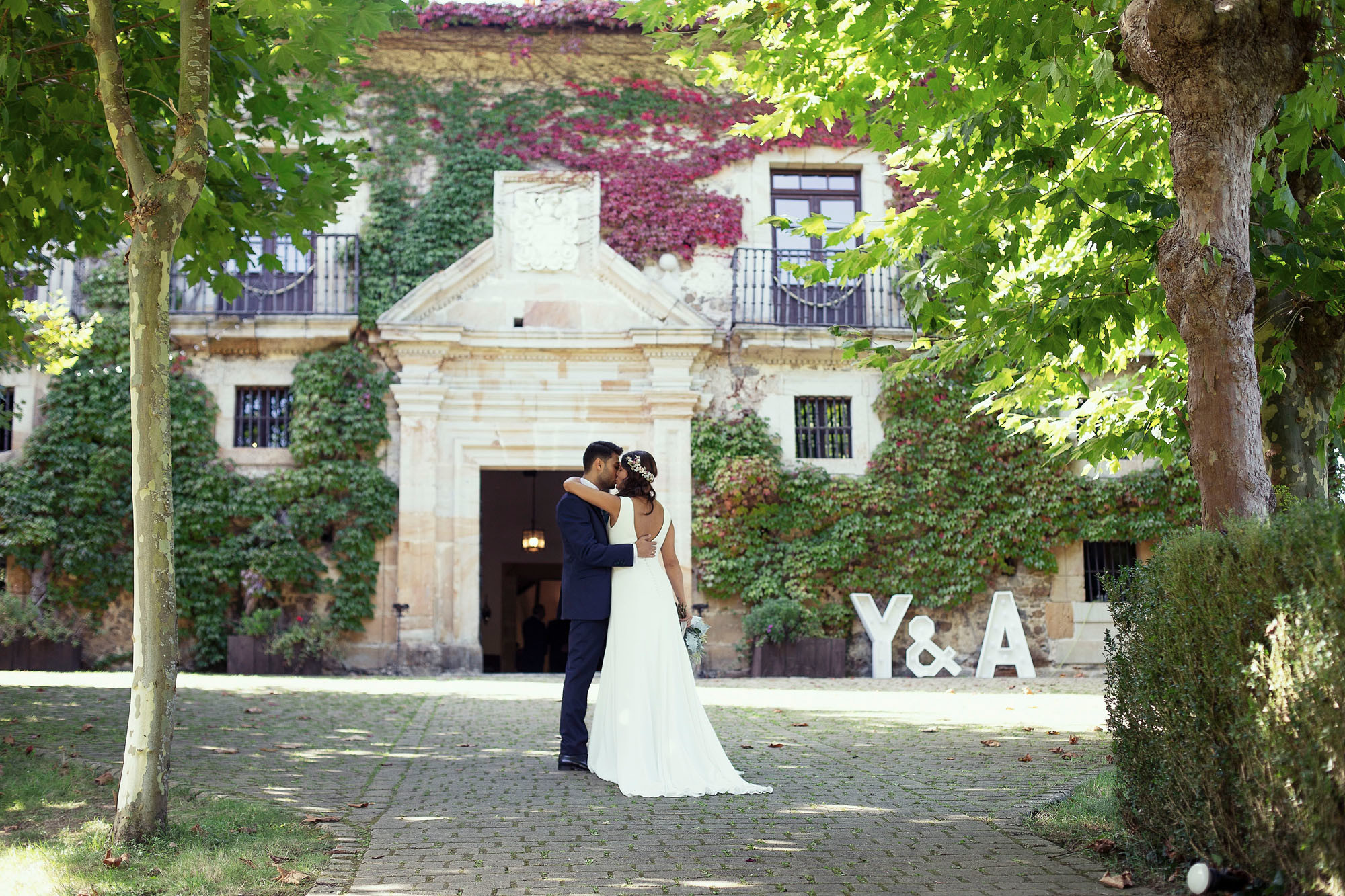 2019_Boda_YyA_CALIQ_Co_0735creamhighlights